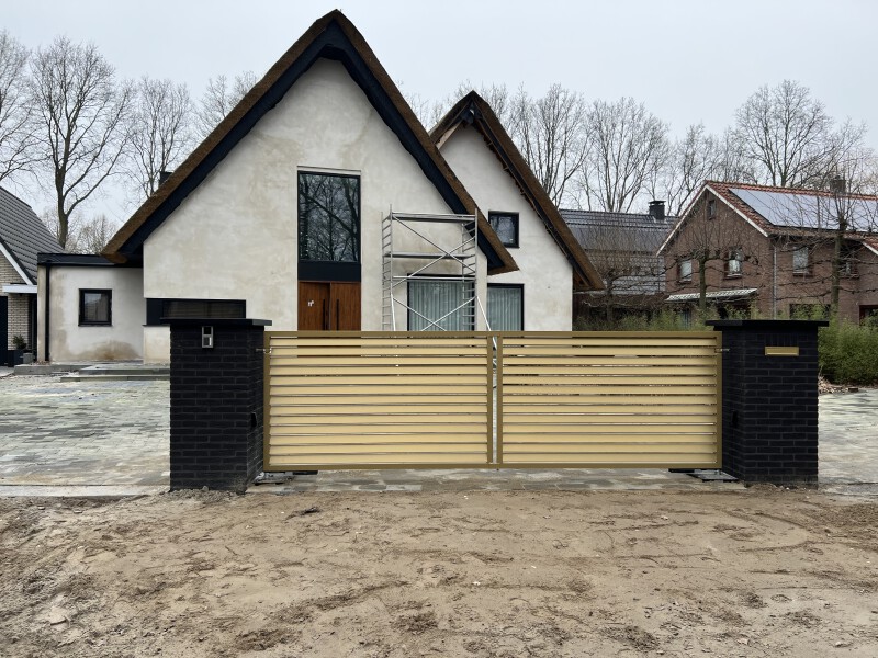 draaipoort lamellen goed kleur