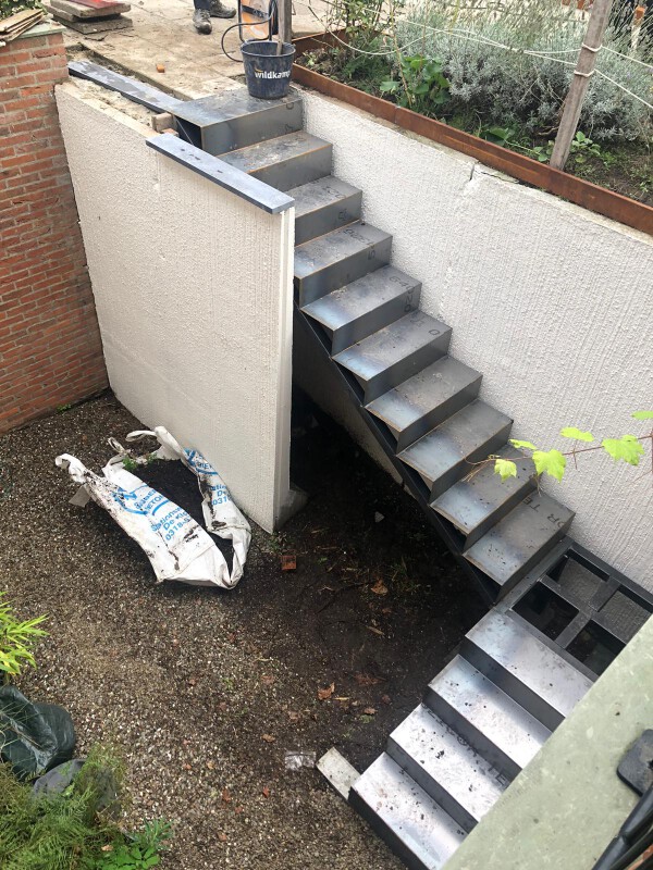 op maat stalen trap